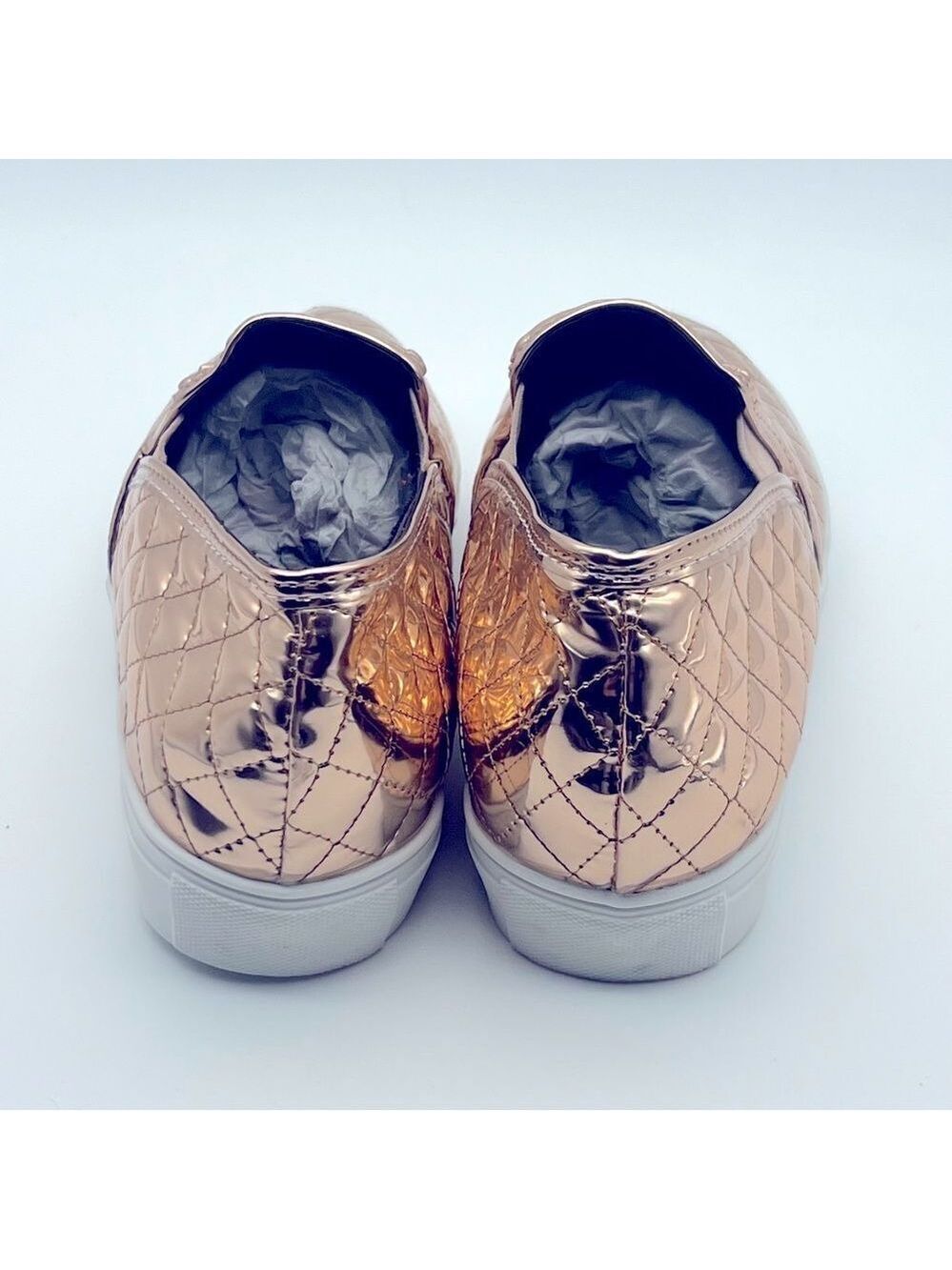 Rose Gold Slip On Sneakers Size 39 Brand Unknown Excellent Condition - Picture 9 of 9